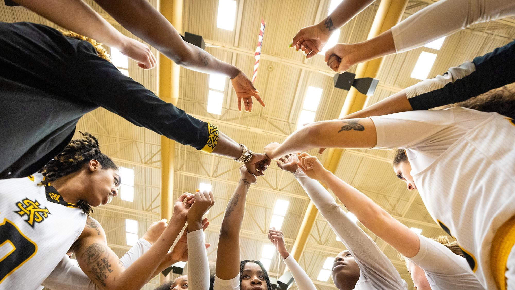 Group Huddle 2 WBB
