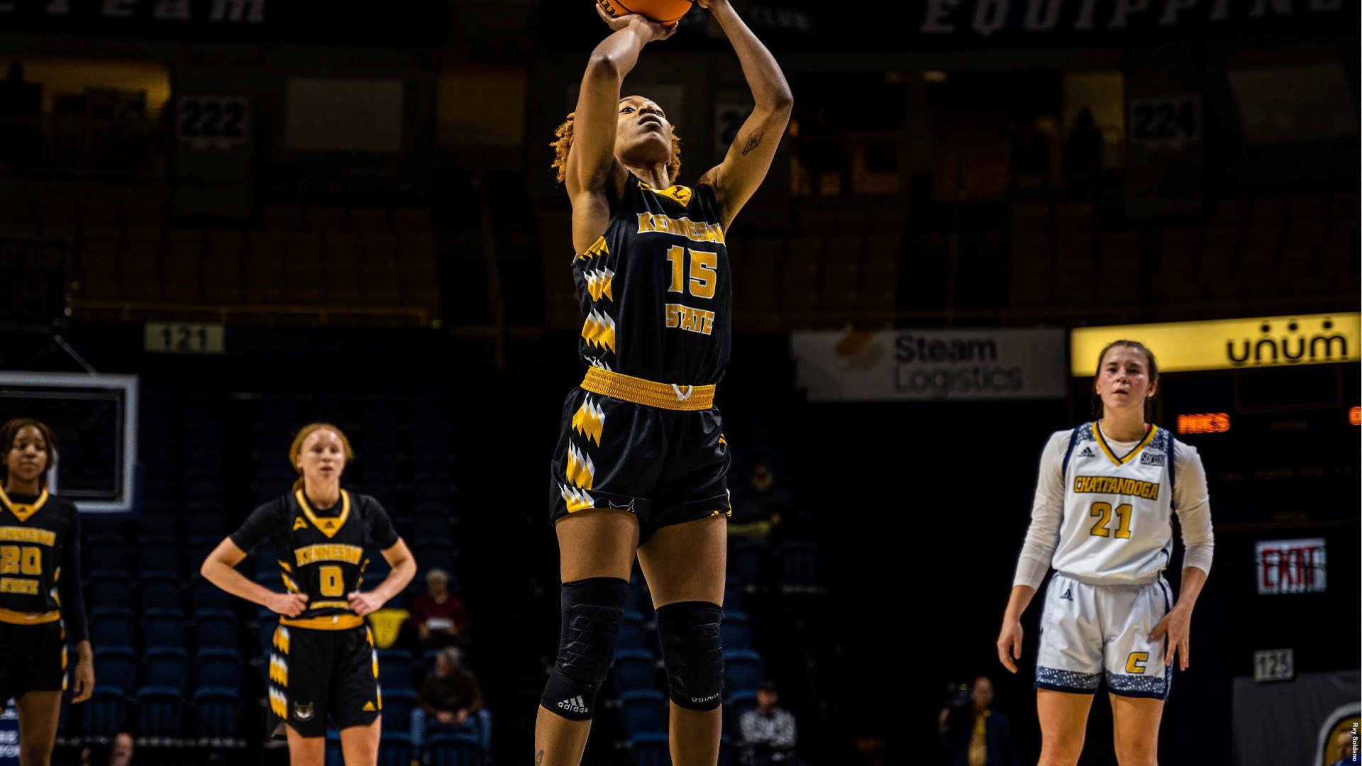 Jah'Che Whitfield vs. UTC