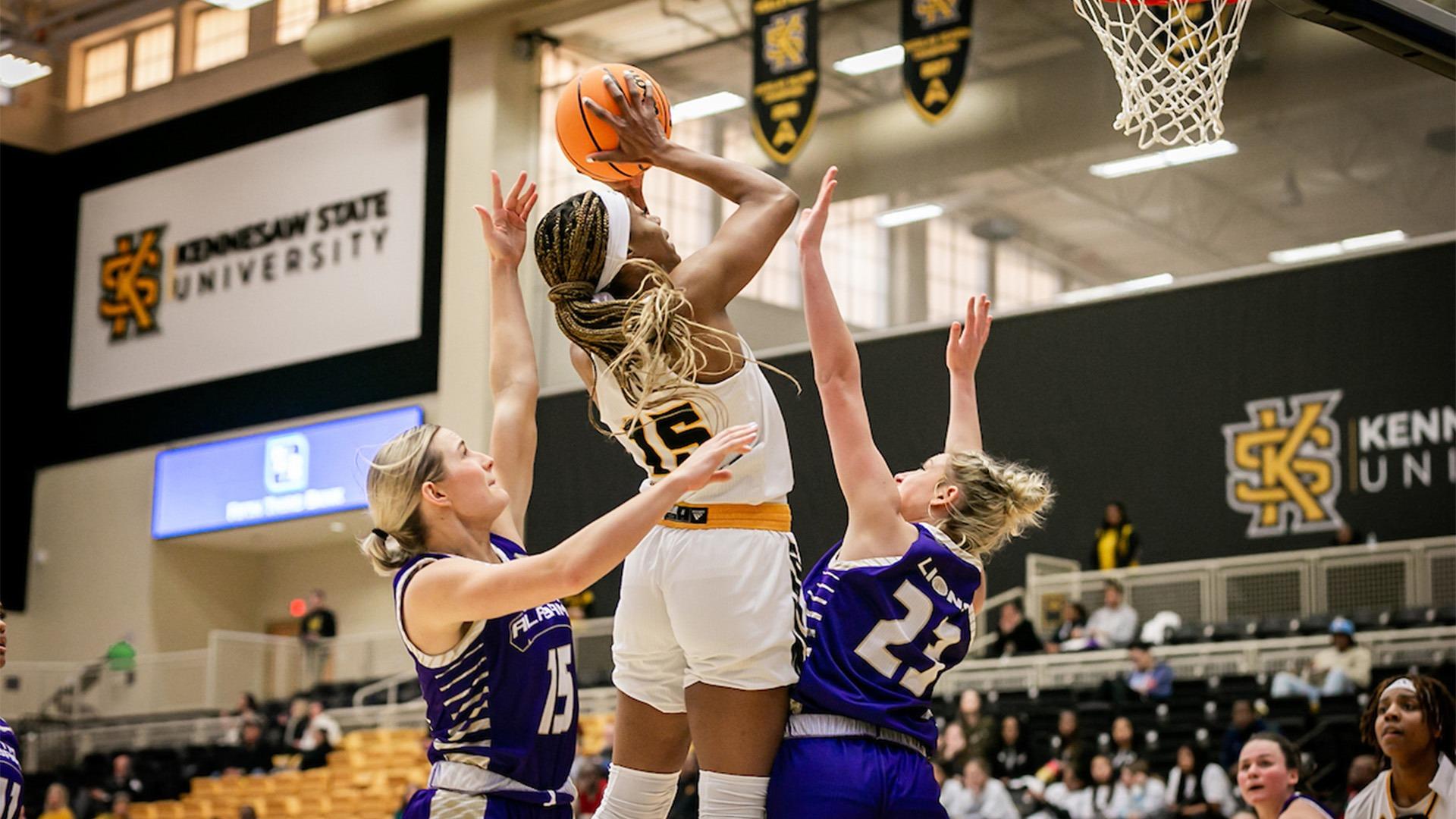 Jah'Che Whitfield vs. UNA