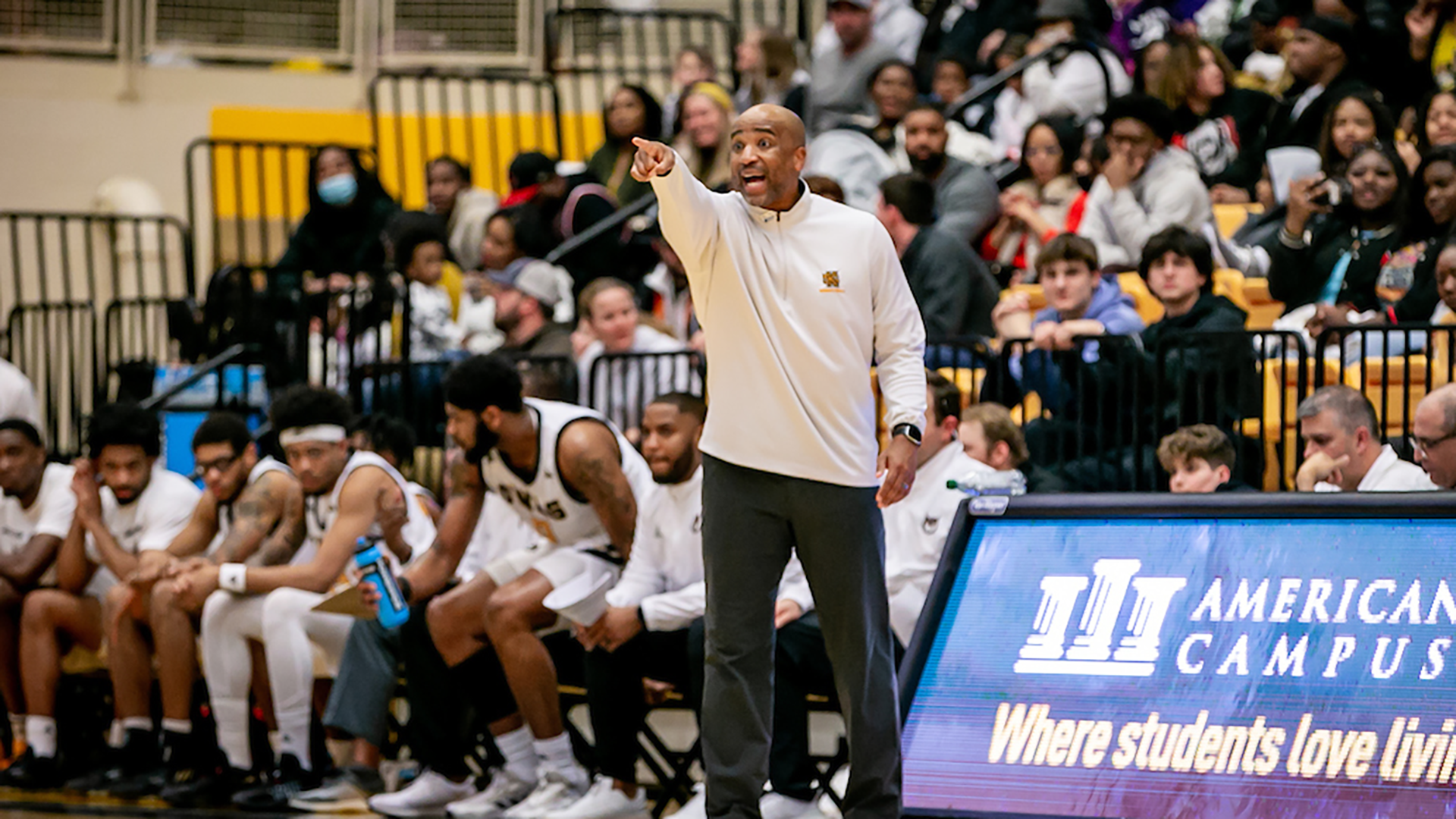 Amir vs Queens ASUN Quarters