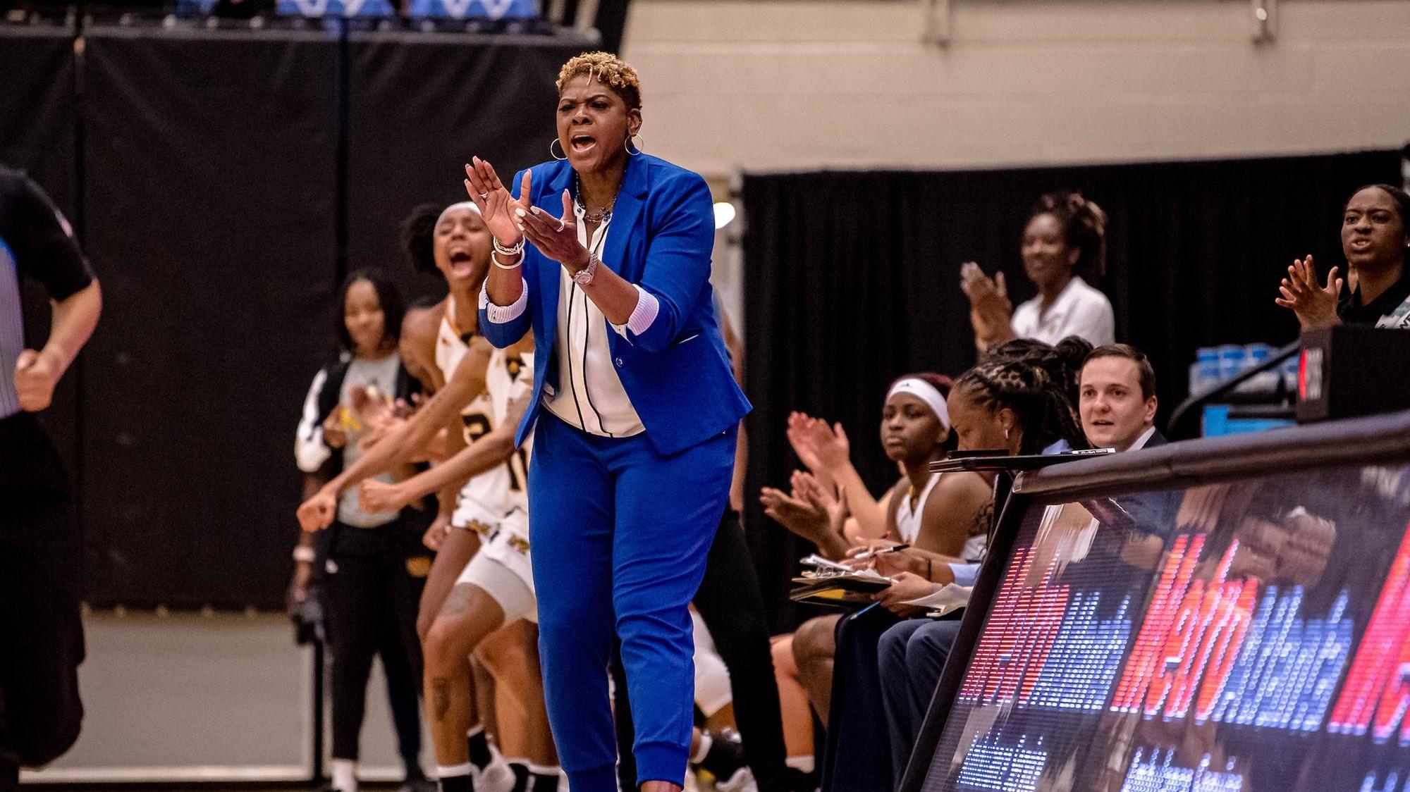 Coach Blue Clap