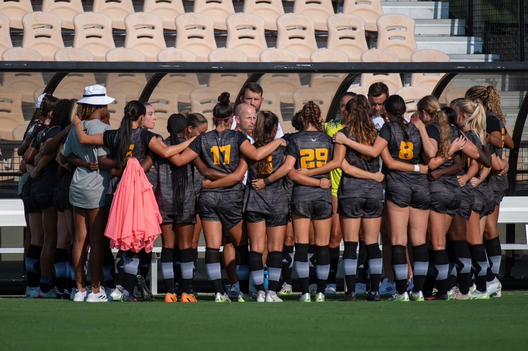 huddle