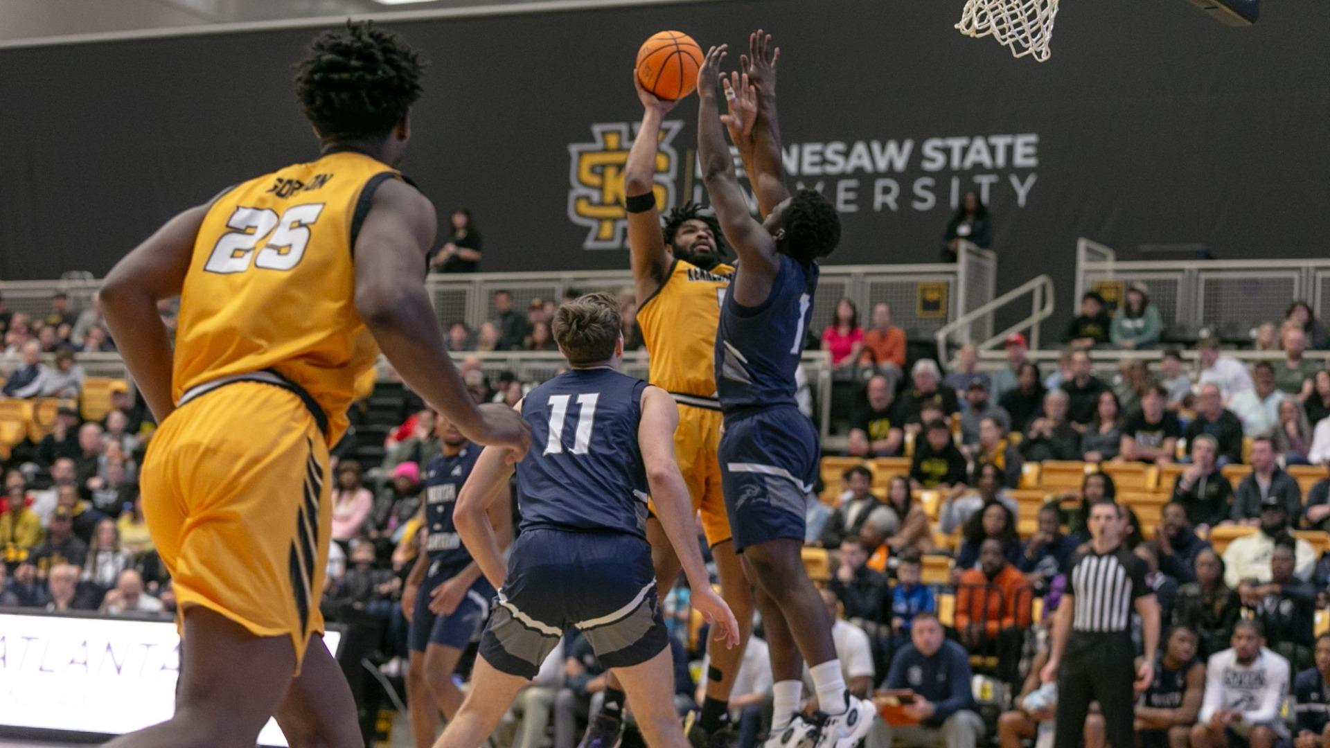 Demond Robinson vs UNF