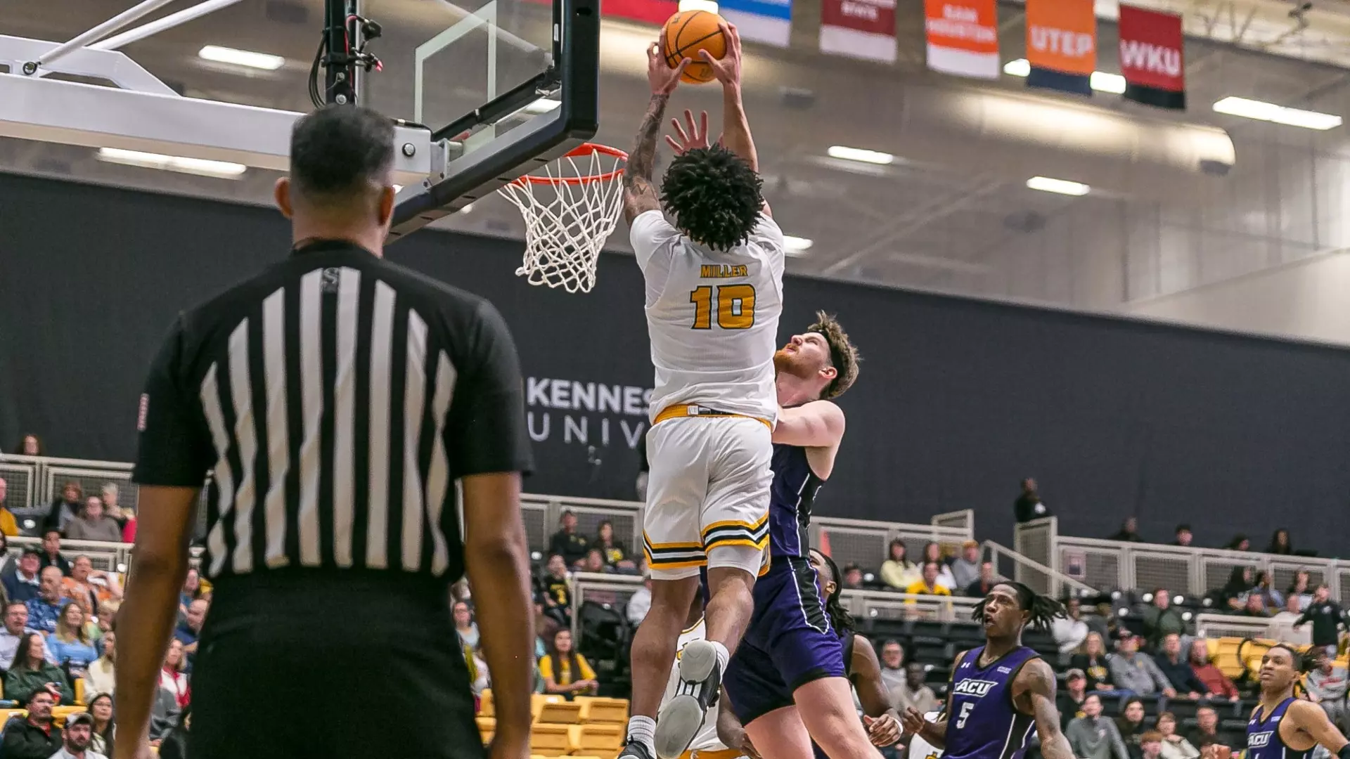 Jamil Miller dunk vs ACU