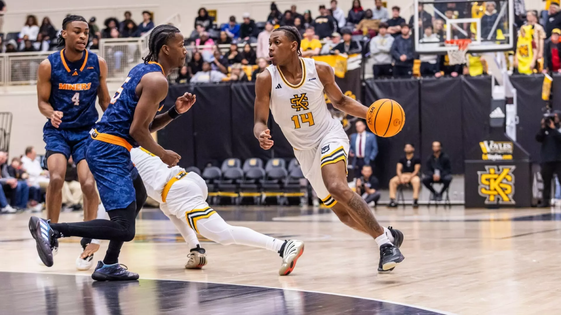 Adrian Wooley vs UTEP